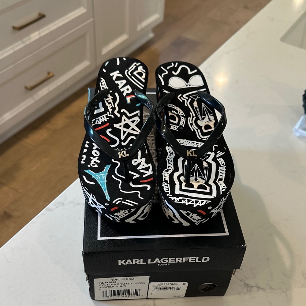NWT Karl Lagerfeld Sandals
